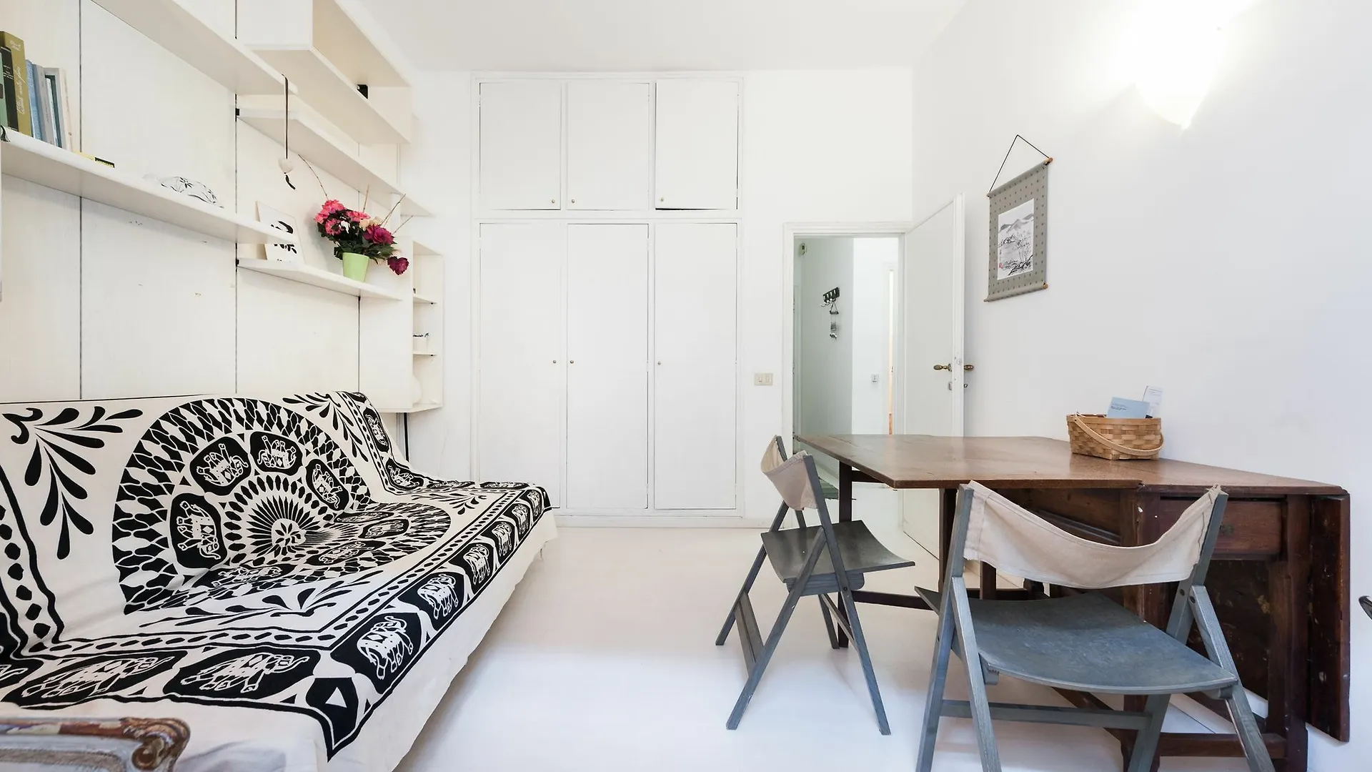 Michelangelo Apartment Near Pontevecchio Florence Italy